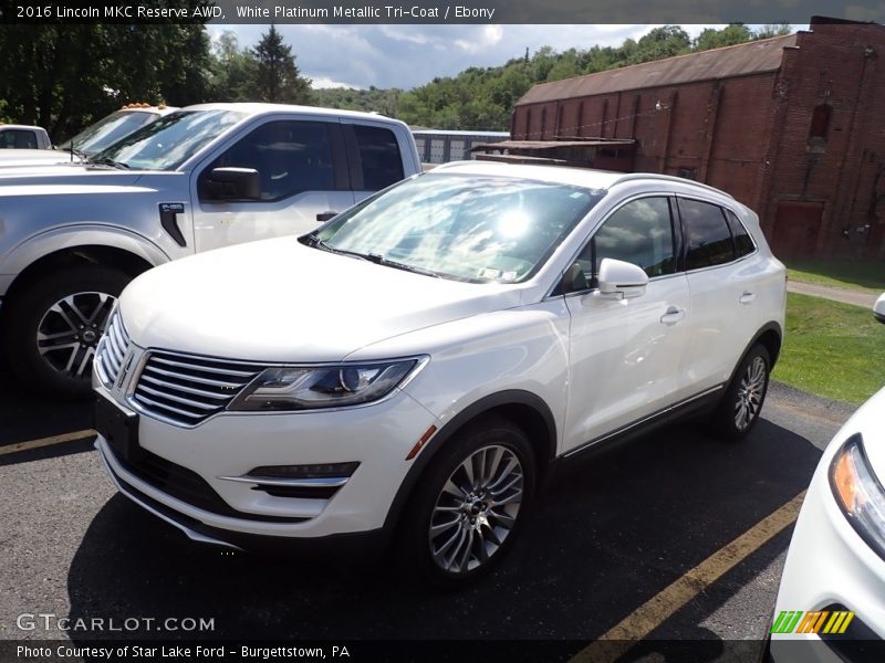 Front 3/4 View of 2016 MKC Reserve AWD