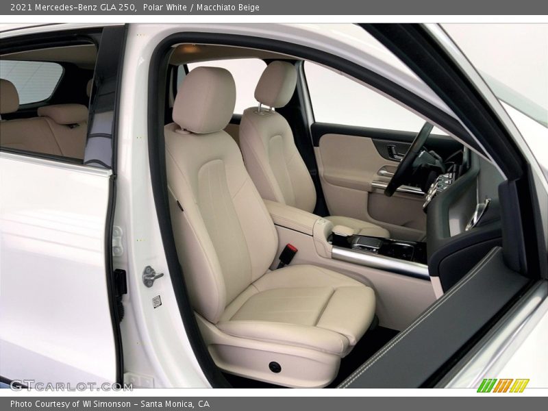 Polar White / Macchiato Beige 2021 Mercedes-Benz GLA 250