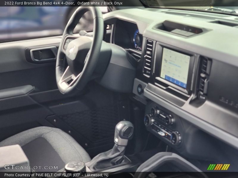 Oxford White / Black Onyx 2022 Ford Bronco Big Bend 4x4 4-Door
