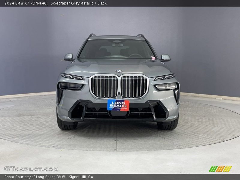 Skyscraper Grey Metallic / Black 2024 BMW X7 xDrive40i