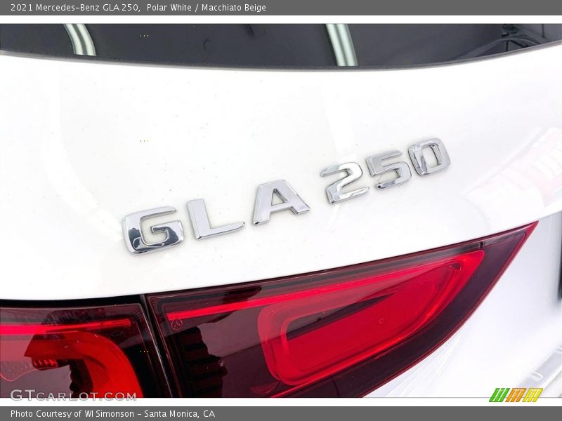 Polar White / Macchiato Beige 2021 Mercedes-Benz GLA 250