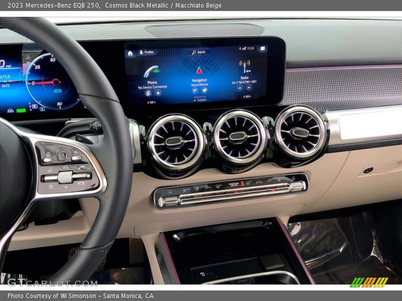 Cosmos Black Metallic / Macchiato Beige 2023 Mercedes-Benz EQB 250