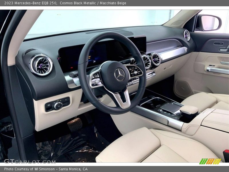 Cosmos Black Metallic / Macchiato Beige 2023 Mercedes-Benz EQB 250