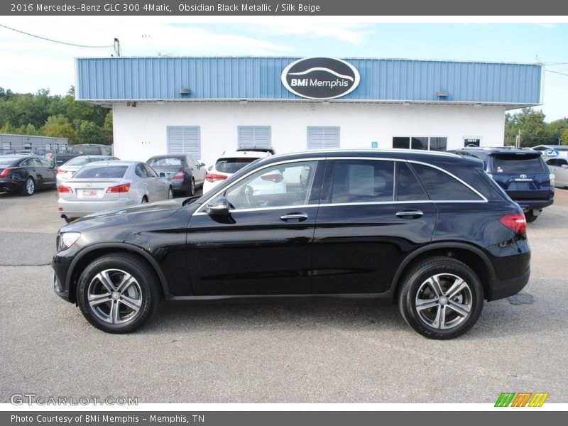Obsidian Black Metallic / Silk Beige 2016 Mercedes-Benz GLC 300 4Matic
