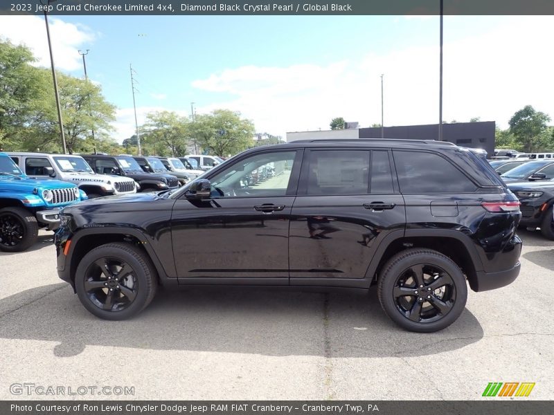 Diamond Black Crystal Pearl / Global Black 2023 Jeep Grand Cherokee Limited 4x4