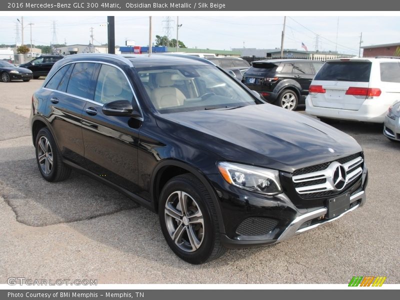 Obsidian Black Metallic / Silk Beige 2016 Mercedes-Benz GLC 300 4Matic