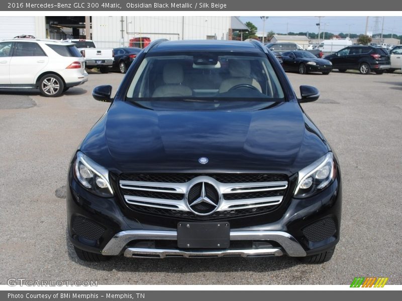 Obsidian Black Metallic / Silk Beige 2016 Mercedes-Benz GLC 300 4Matic