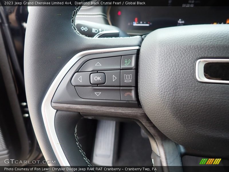 Diamond Black Crystal Pearl / Global Black 2023 Jeep Grand Cherokee Limited 4x4
