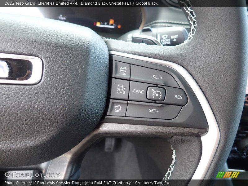 Diamond Black Crystal Pearl / Global Black 2023 Jeep Grand Cherokee Limited 4x4