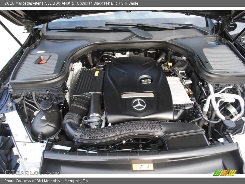Obsidian Black Metallic / Silk Beige 2016 Mercedes-Benz GLC 300 4Matic