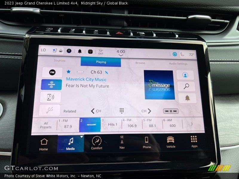 Controls of 2023 Grand Cherokee L Limited 4x4
