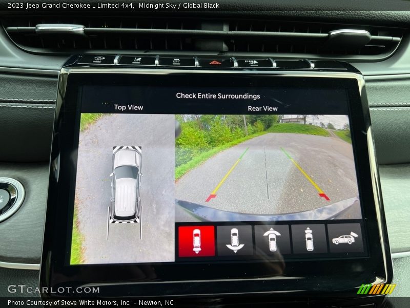 Controls of 2023 Grand Cherokee L Limited 4x4