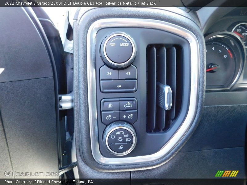 Controls of 2022 Silverado 2500HD LT Double Cab 4x4