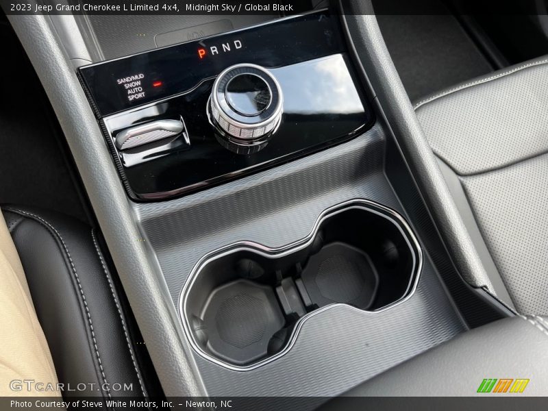  2023 Grand Cherokee L Limited 4x4 8 Speed Automatic Shifter