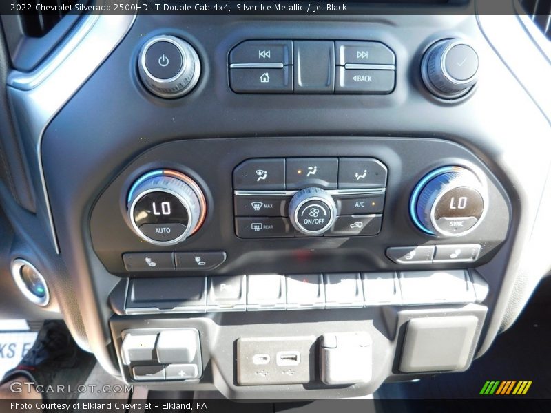 Controls of 2022 Silverado 2500HD LT Double Cab 4x4