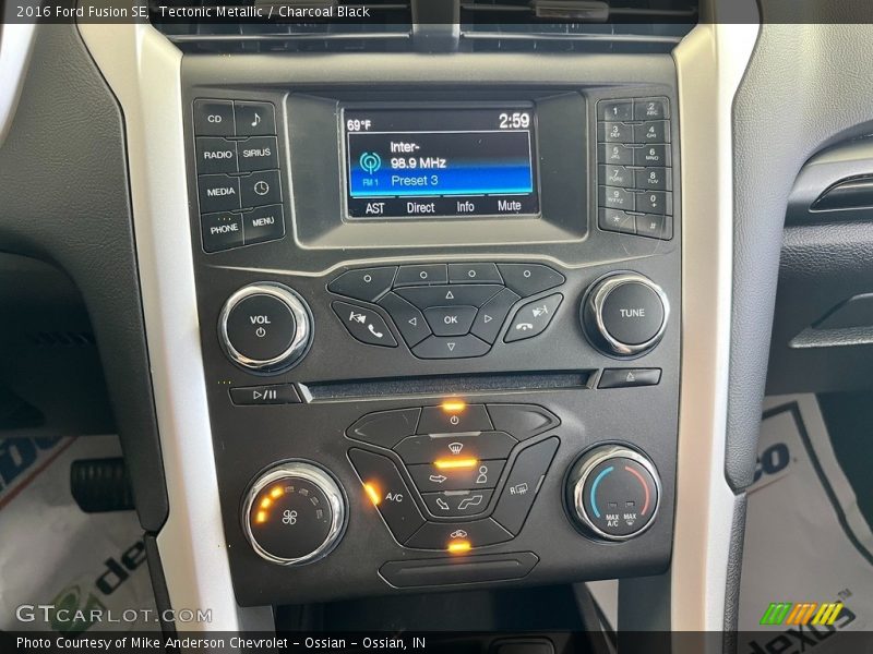 Controls of 2016 Fusion SE