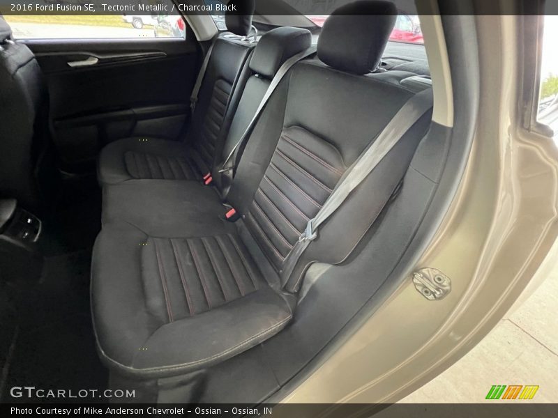 Tectonic Metallic / Charcoal Black 2016 Ford Fusion SE