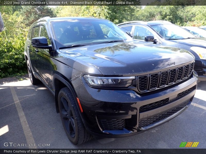 Diamond Black Crystal Pearl / Global Black 2023 Jeep Grand Cherokee L Altitude 4x4
