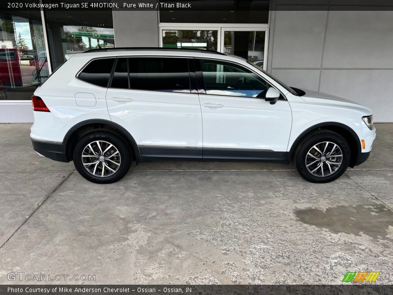 Pure White / Titan Black 2020 Volkswagen Tiguan SE 4MOTION