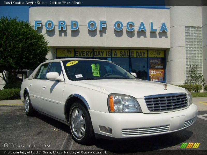 Cotillion White / Shale 2004 Cadillac DeVille Sedan
