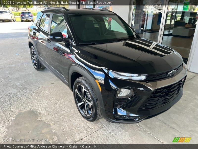 Front 3/4 View of 2023 TrailBlazer RS