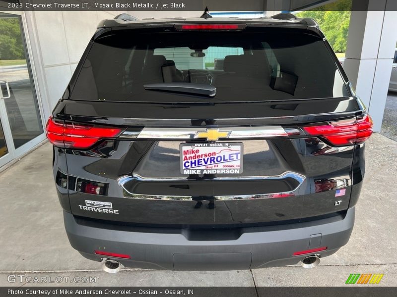 Mosaic Black Metallic / Jet Black 2023 Chevrolet Traverse LT