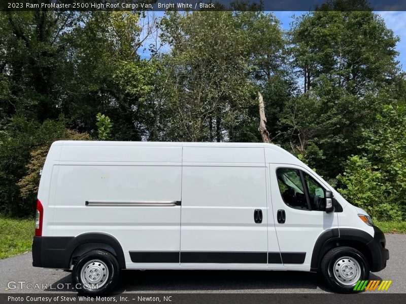 Bright White / Black 2023 Ram ProMaster 2500 High Roof Cargo Van