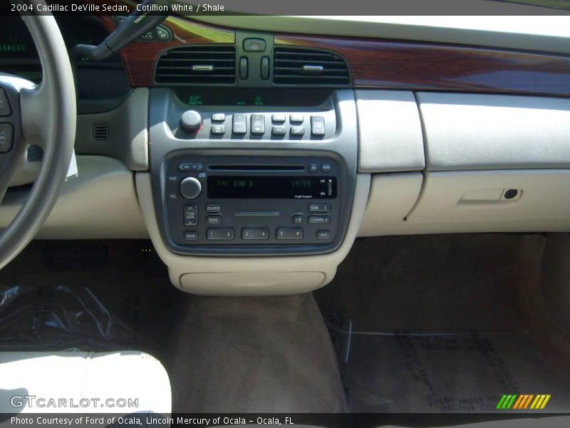 Cotillion White / Shale 2004 Cadillac DeVille Sedan