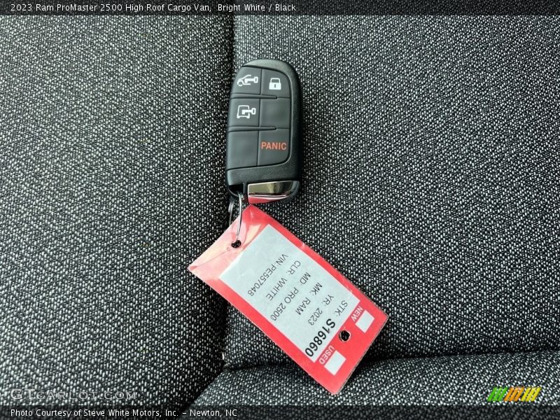 Bright White / Black 2023 Ram ProMaster 2500 High Roof Cargo Van