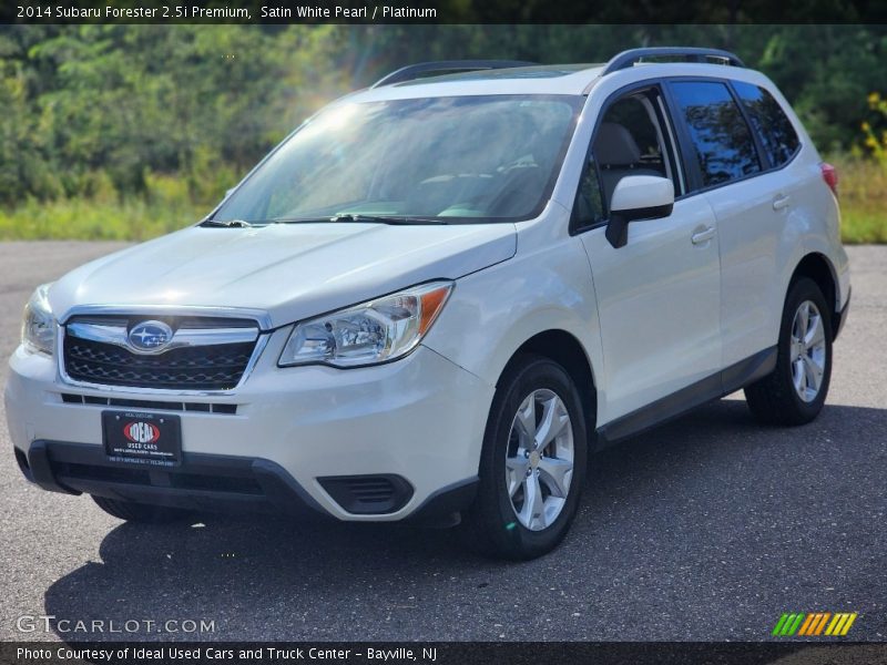 Front 3/4 View of 2014 Forester 2.5i Premium