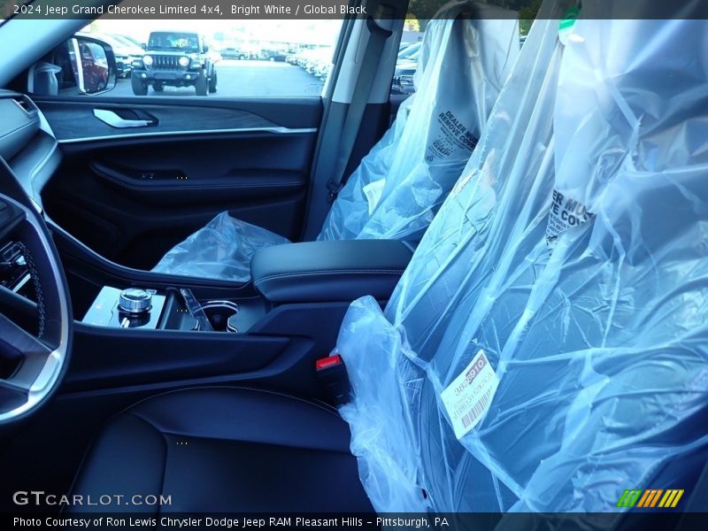 Bright White / Global Black 2024 Jeep Grand Cherokee Limited 4x4