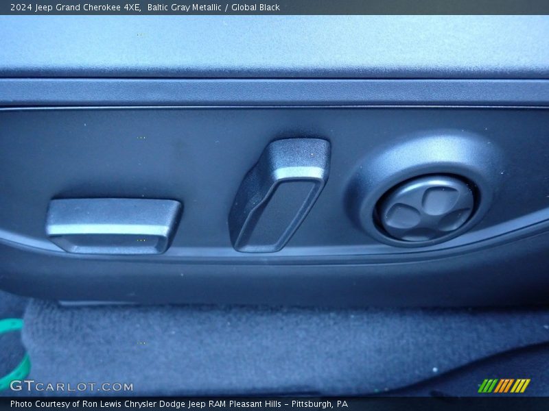 Baltic Gray Metallic / Global Black 2024 Jeep Grand Cherokee 4XE