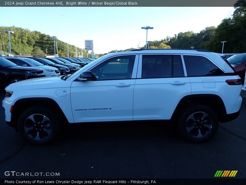 Bright White / Wicker Beige/Global Black 2024 Jeep Grand Cherokee 4XE