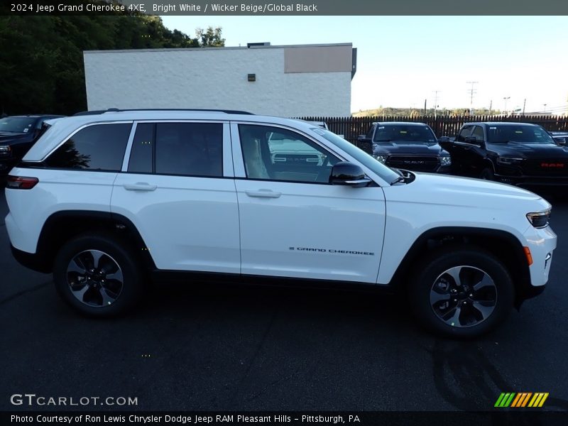  2024 Grand Cherokee 4XE Bright White