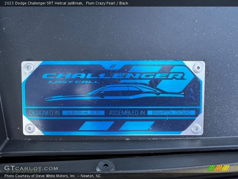 Plum Crazy Pearl / Black 2023 Dodge Challenger SRT Hellcat JailBreak
