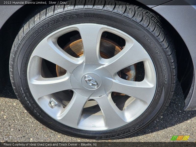 Silver / Gray 2013 Hyundai Elantra Limited