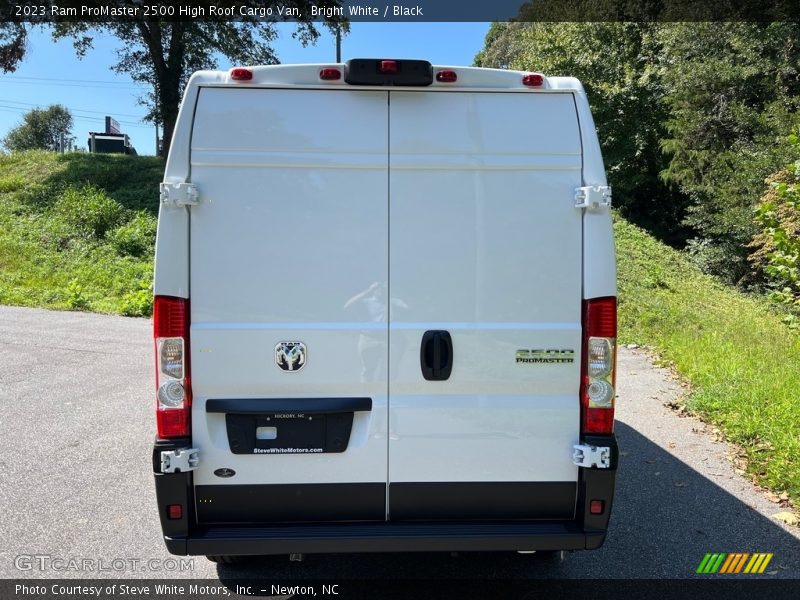 Bright White / Black 2023 Ram ProMaster 2500 High Roof Cargo Van