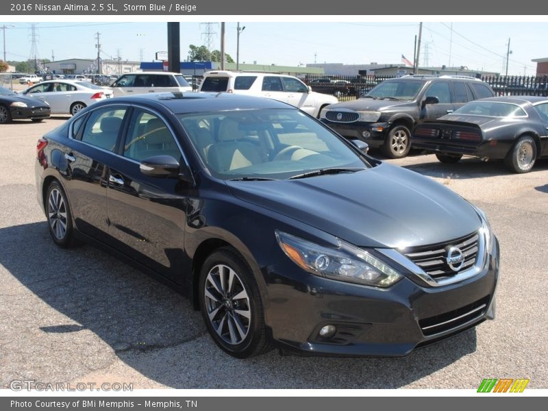 Front 3/4 View of 2016 Altima 2.5 SL