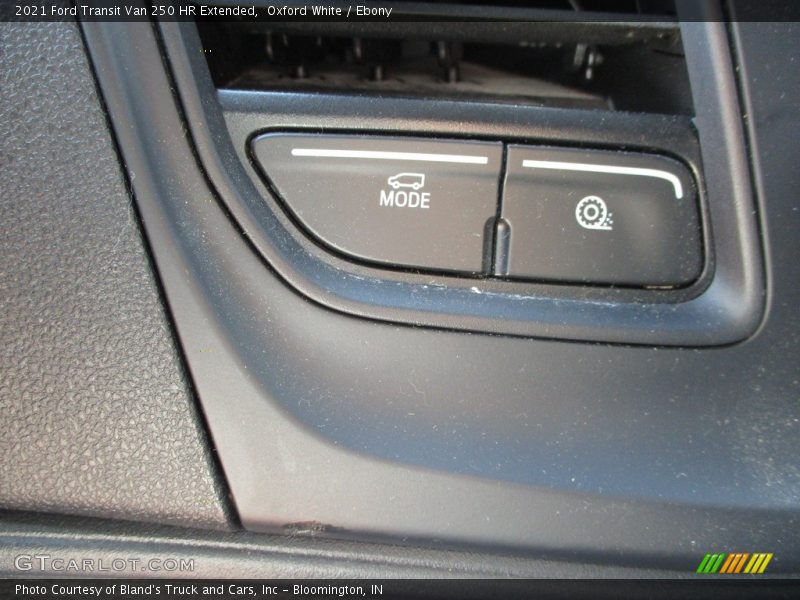 Oxford White / Ebony 2021 Ford Transit Van 250 HR Extended