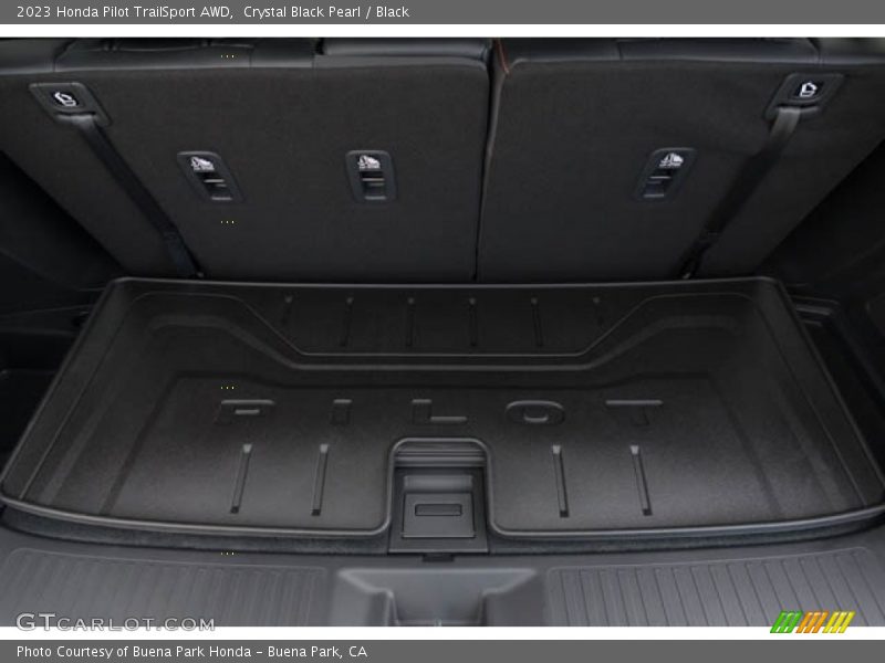  2023 Pilot TrailSport AWD Trunk