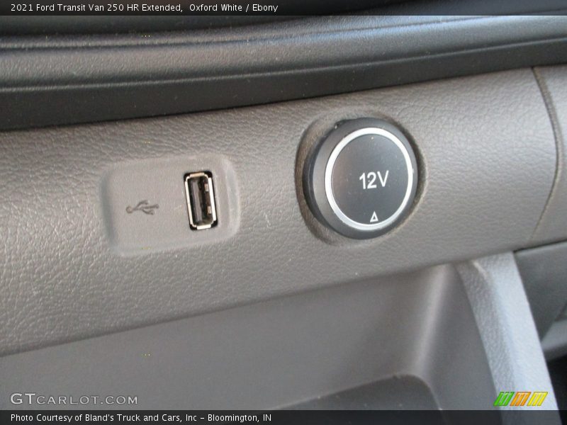 Oxford White / Ebony 2021 Ford Transit Van 250 HR Extended