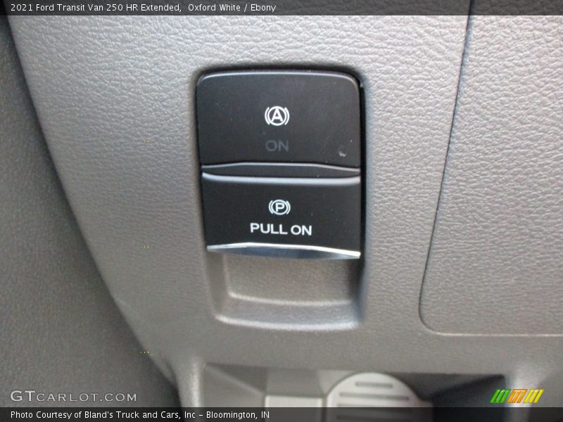 Oxford White / Ebony 2021 Ford Transit Van 250 HR Extended