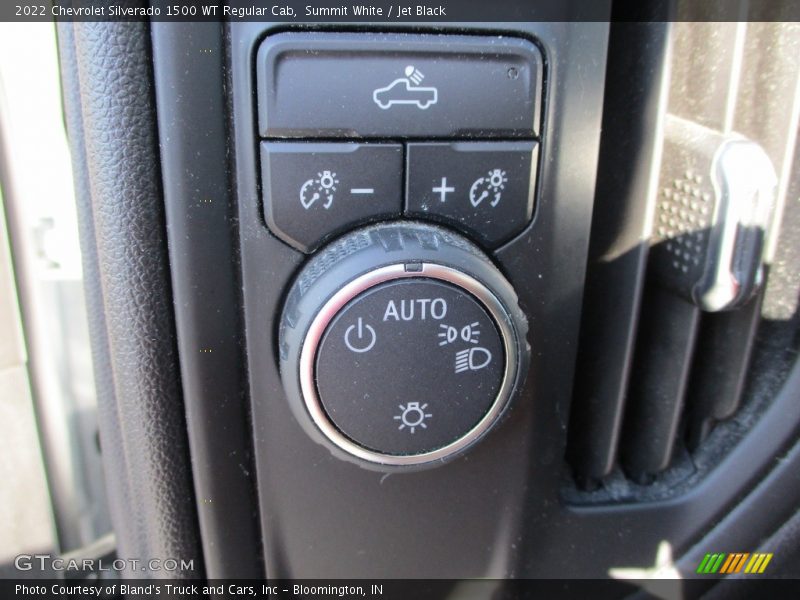 Summit White / Jet Black 2022 Chevrolet Silverado 1500 WT Regular Cab