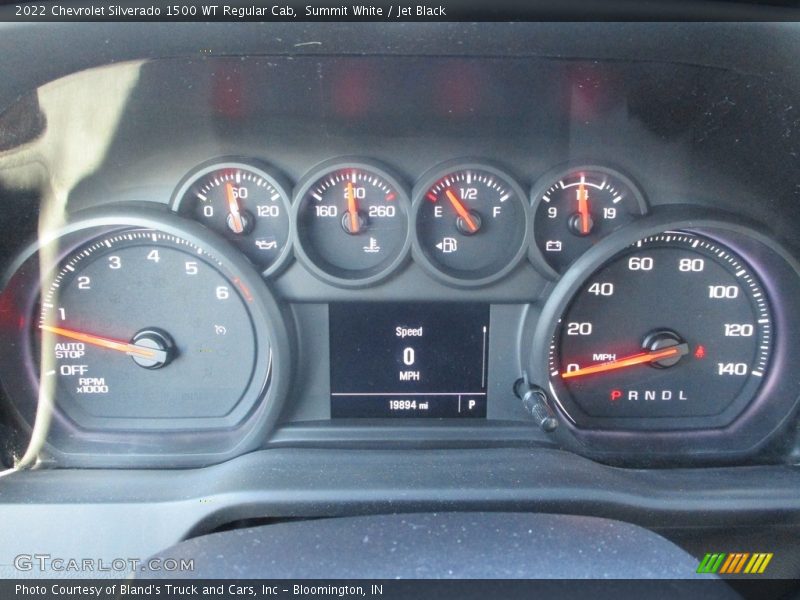 Summit White / Jet Black 2022 Chevrolet Silverado 1500 WT Regular Cab
