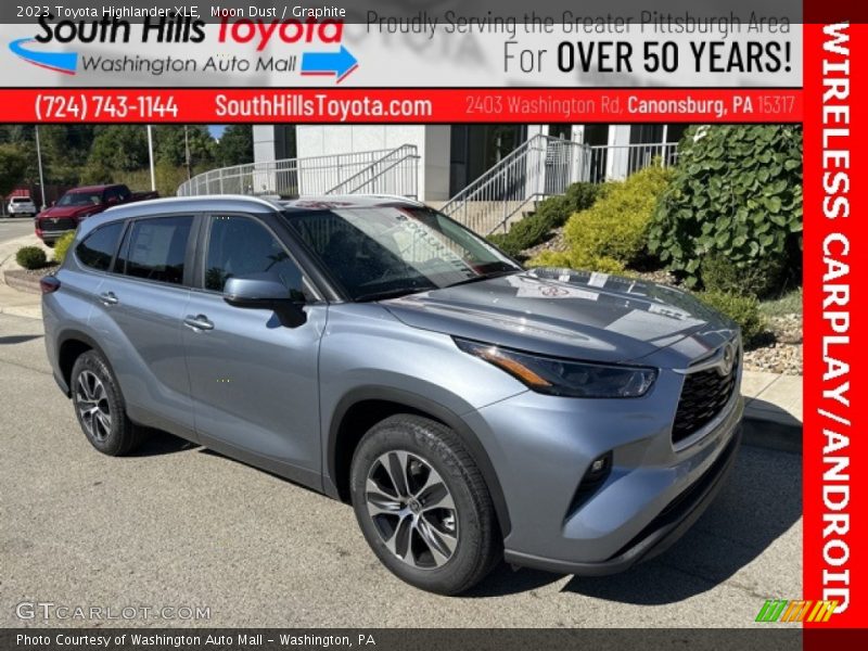 Moon Dust / Graphite 2023 Toyota Highlander XLE
