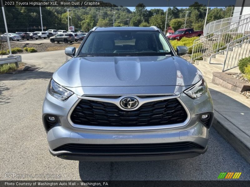 Moon Dust / Graphite 2023 Toyota Highlander XLE