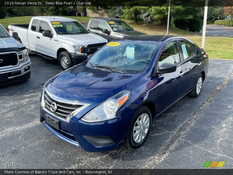 Front 3/4 View of 2019 Versa SV