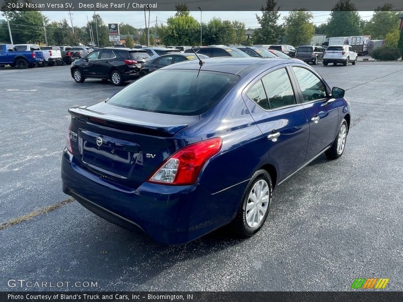 Deep Blue Pearl / Charcoal 2019 Nissan Versa SV