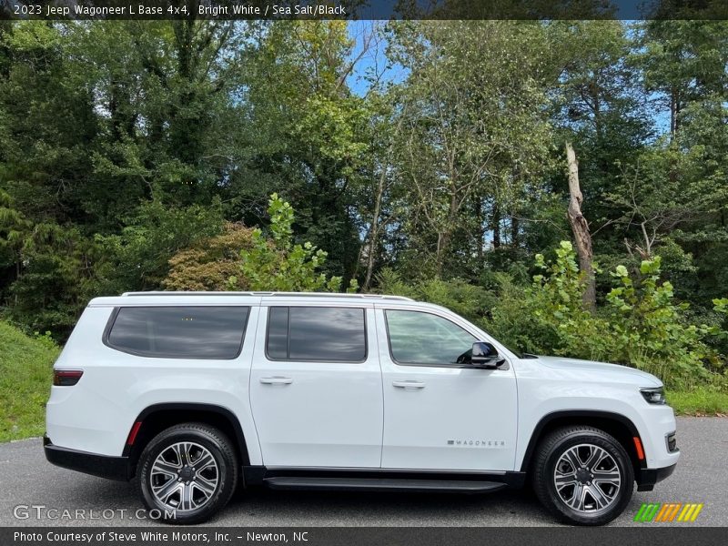  2023 Wagoneer L Base 4x4 Bright White
