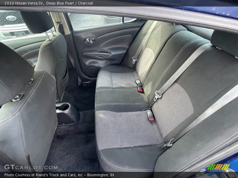 Deep Blue Pearl / Charcoal 2019 Nissan Versa SV